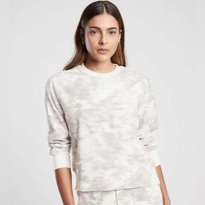 ATHLETA Women's Farralon Printed Cream Gray Crewneck Pullover Sweatshirt Sz M